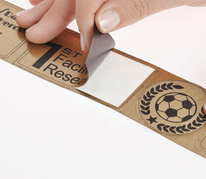 Изготовление шильд и бирок